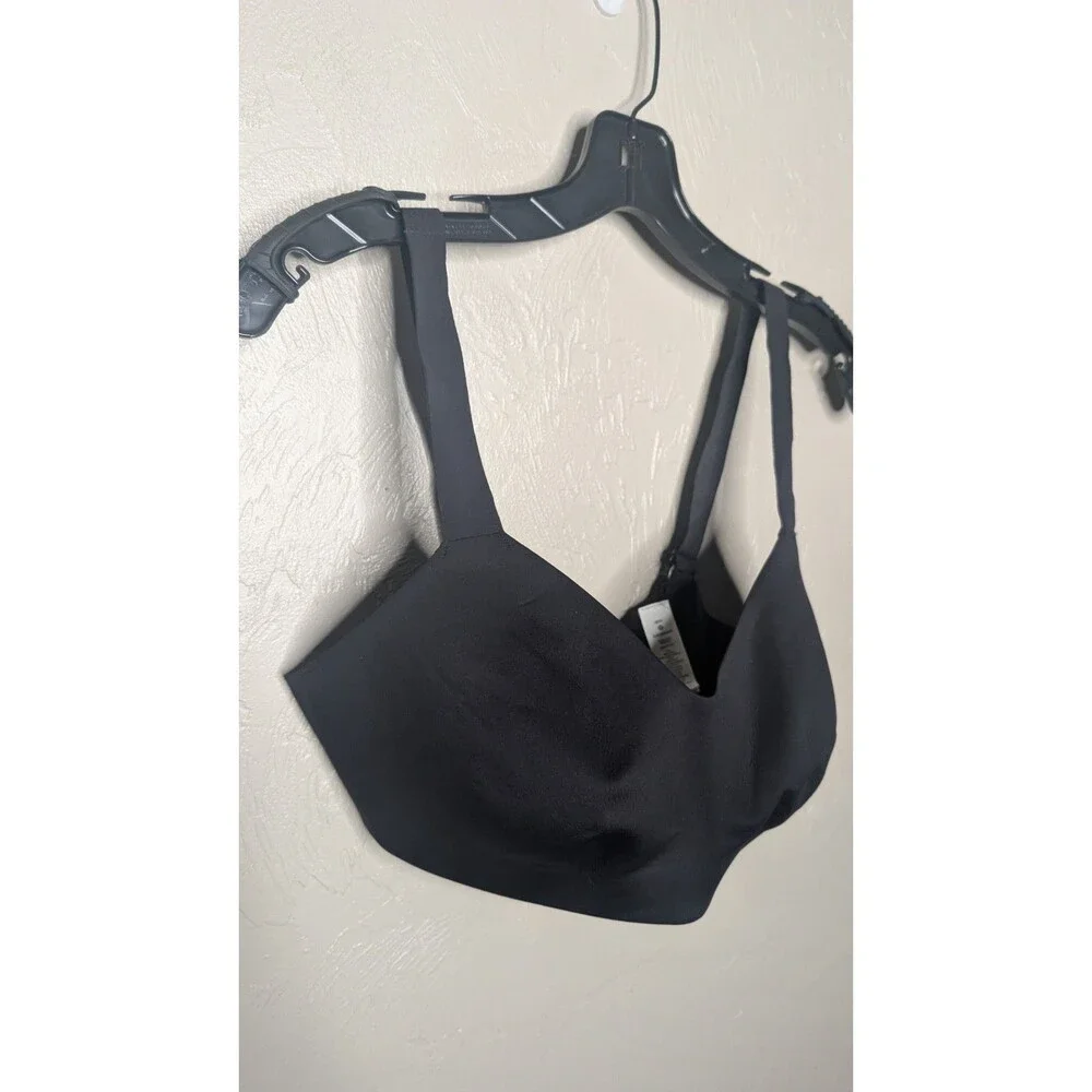 NWT Lululemon Womens 34DD Black Wireless Seamless Hold True Bra